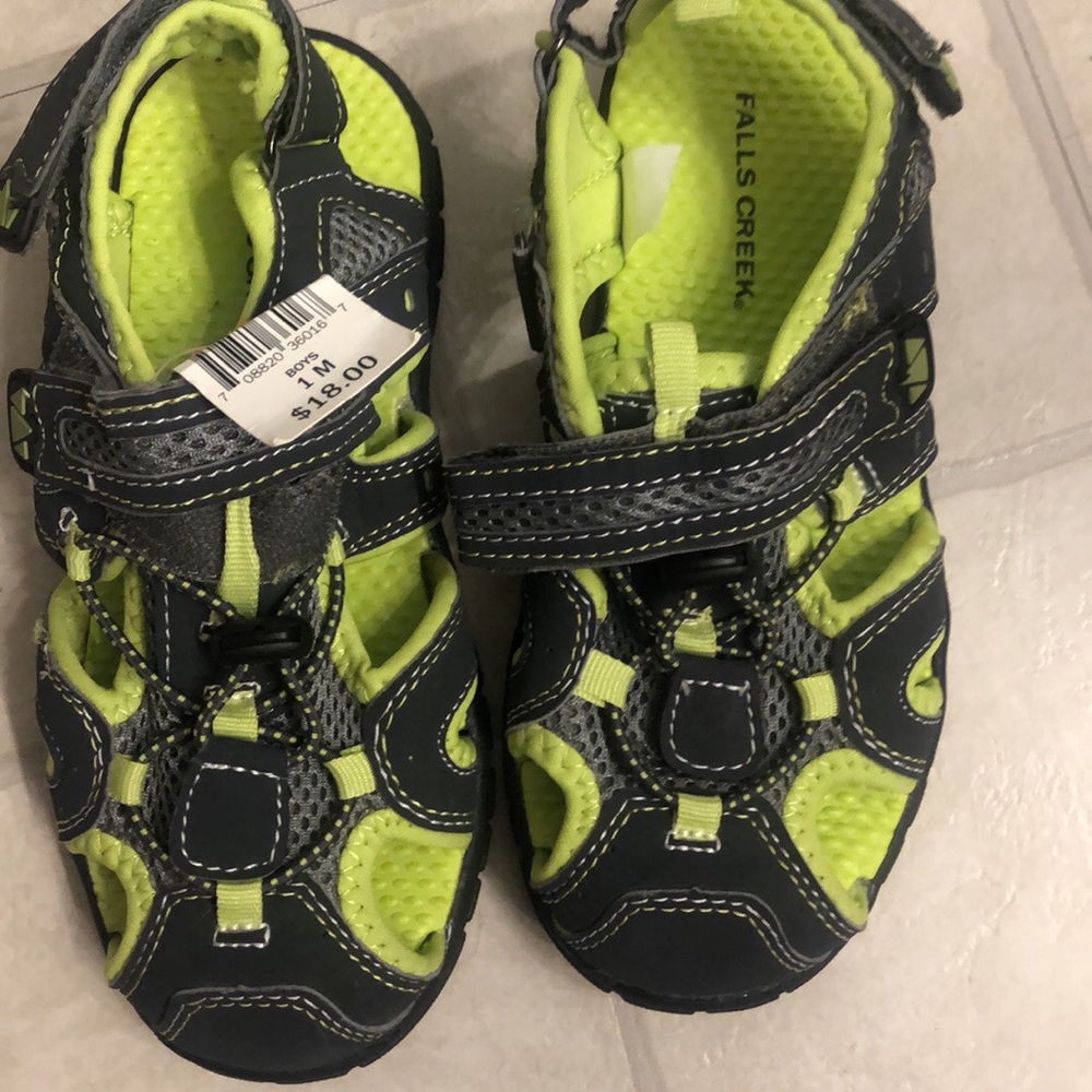 New boys falls creek size 1M